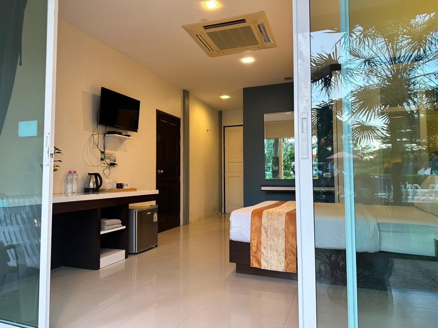 Gypsy Sea View Resort- Phi Phi Island מראה חיצוני תמונה